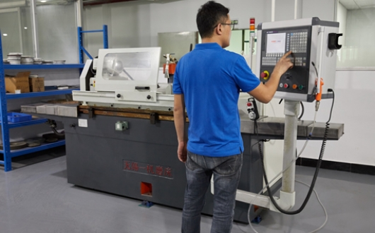 CNC精密零件加工廠家對精密的要求必須嚴(yán)格